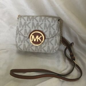 MICHAEL KORS CROSSBODY